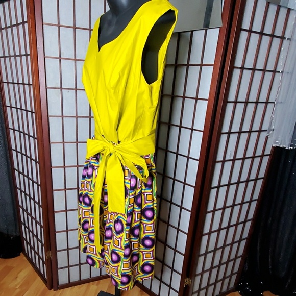 Dress - Picture 2 of 3